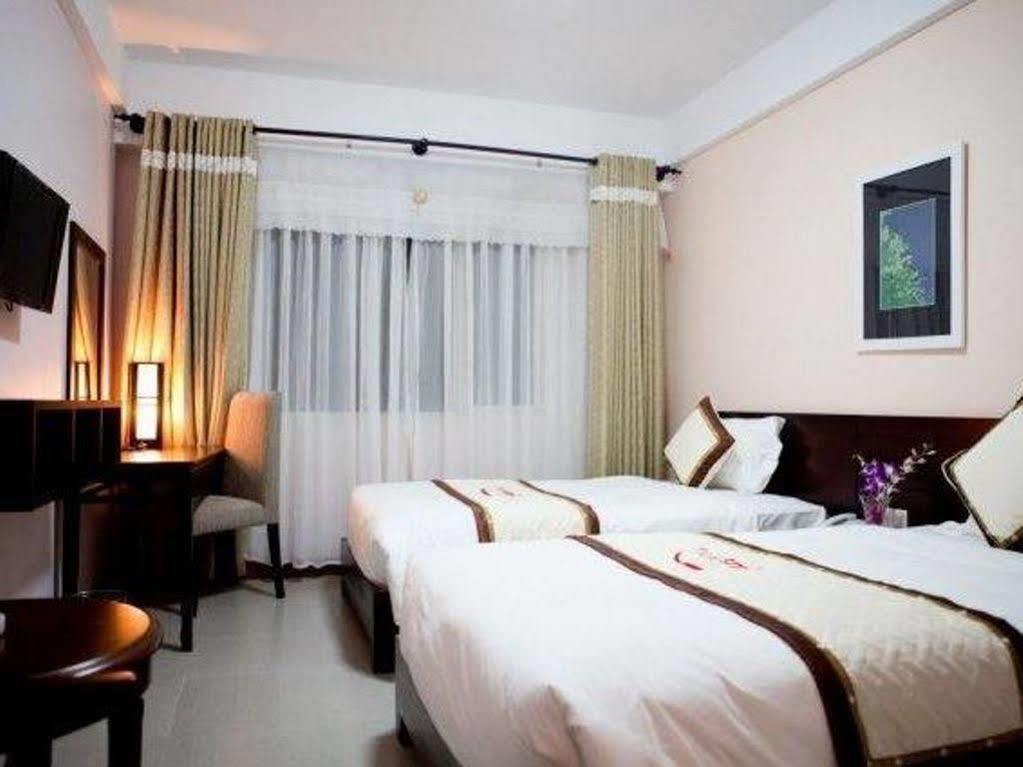 Hue Smile Hotel Exterior foto
